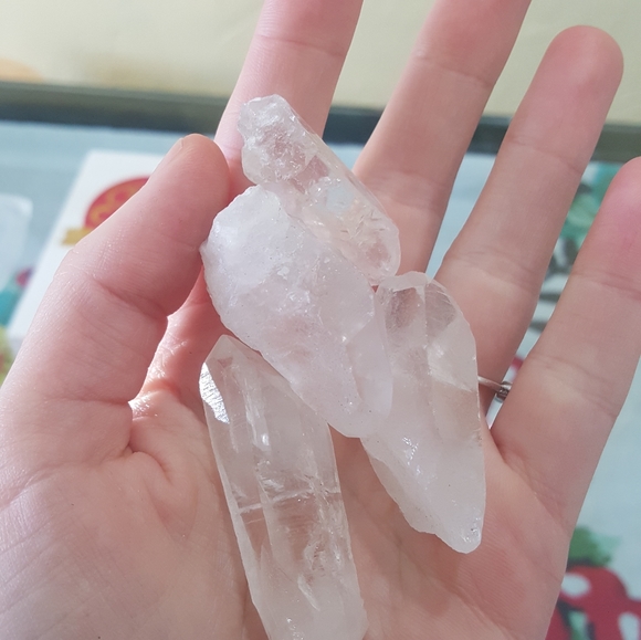 Lovely Small Quartz Crystal Point - Picture 2 of 2